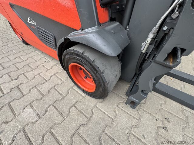 Elektryczny – 4 koła Linde E18PH  + Ladegerät NEU 48120 --EK
