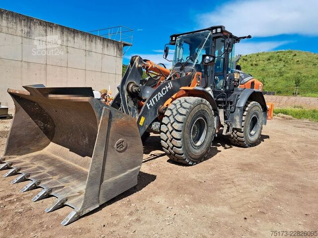 Încărcător pe roți HITACHI ZW 180-7 Radlader