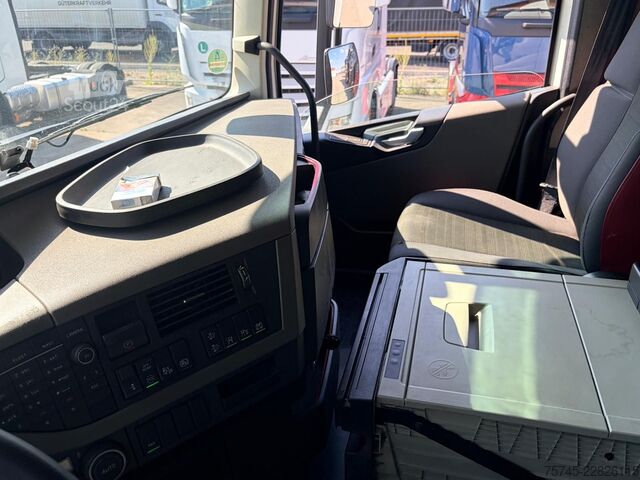 Τυπική μονάδα τράκτορα VOLVO FH 500 * AUS 1. HAND  STANDKLIMA * VEB * VOLLV