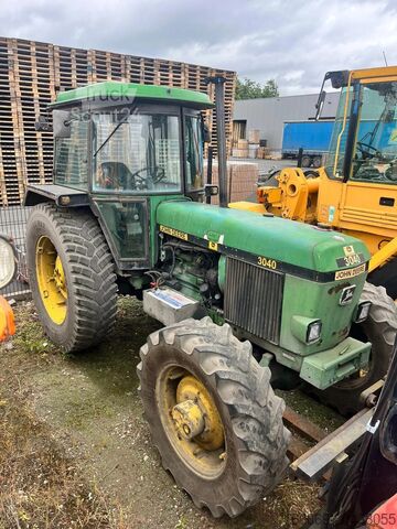 Trekker John Deere 3040