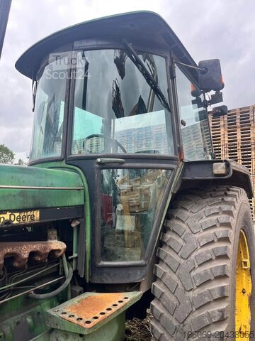 Trekker John Deere 3040