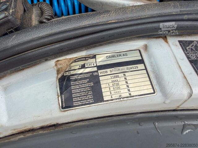 Lastebil med plan MERCEDES-BENZ 1224 Atego 4x2 Blatt-Luft Kran
