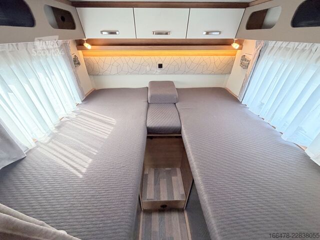 Camper semintegrato WEINSBERG CaraSuite 700 ME Einzelbetten-Hubbett-Automatik