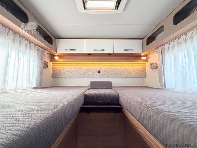 Camper semintegrato WEINSBERG CaraSuite 700 ME Einzelbetten-Hubbett-Automatik