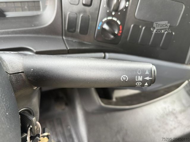 Fourgon isotherme frigorifique MERCEDES-BENZ Atego 816 Tiefkühl ThermoKing V-700 Max 1. Hand