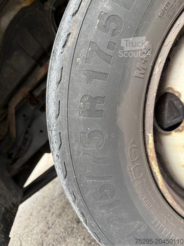 Fourgon isotherme frigorifique MERCEDES-BENZ Atego 816 Tiefkühl ThermoKing V-700 Max 1. Hand