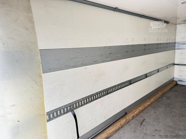 Fourgon isotherme frigorifique MERCEDES-BENZ Atego 816 Tiefkühl ThermoKing V-700 Max 1. Hand