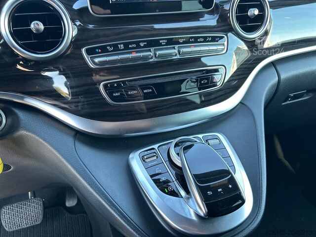 Autobus wielofunkcyjny MERCEDES BENZ Classe V - W447 2014 - V 250 d Premium 4matic EL auto