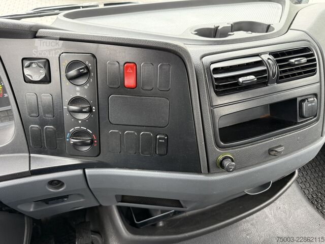 Φορτηγό pick-up Mercedes-Benz Atego 813