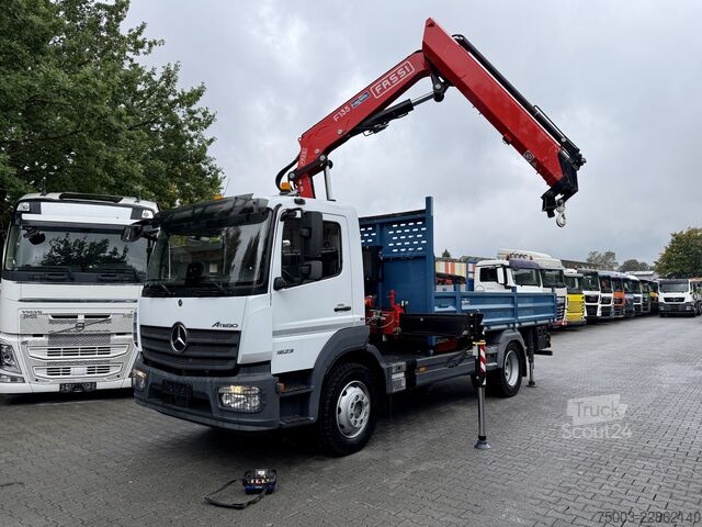 Вантажівка з відкритою платформою Mercedes-Benz Atego 1623 4X2 Kran Fassi F135