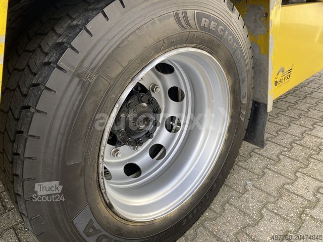 Car carrier truck MAN TGM 18.320 Autotransport/Doppelstockaufbau+ Bett