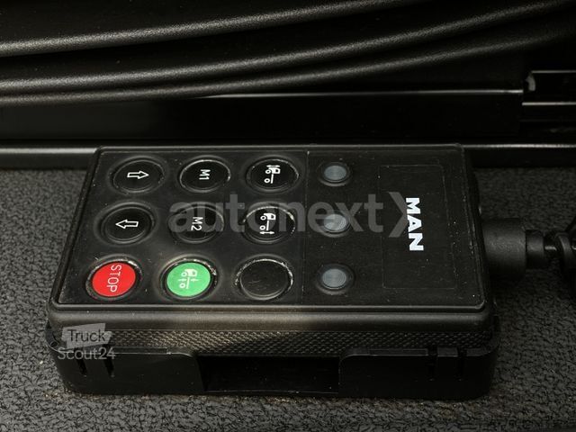 Car carrier truck MAN TGM 18.320 Autotransport/Doppelstockaufbau+ Bett