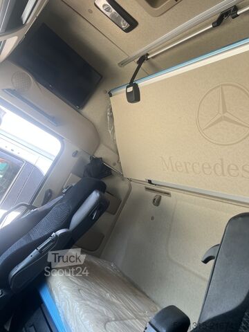 Trattore stradale standard Mercedes-Benz Actros 1853