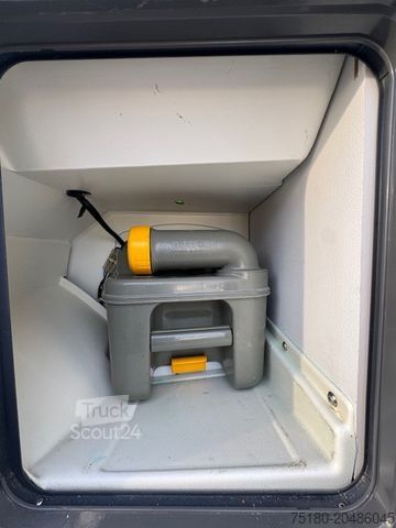 Pick-up camperunit HYMER/ERIBA NOVA 532 Wohnwagen Doppelbett Markise Mover TOP