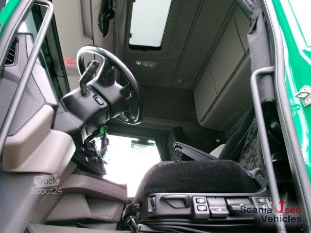 Volume tractor unit Scania R 450 A4x2EB 2 Tanks Standklima TOP!!!
