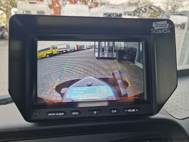 Camion équipé d'une grue MAN TGL 8.250 Prische Kran Funk 4 Punkt 8900 KM neuw