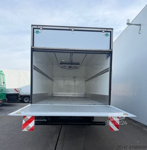 Furgoneta frigorífica MERCEDES-BENZ 821 L Atego 3-Sitz Tempomat LBW 1500 kg