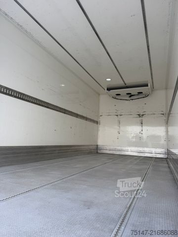 Furgoneta frigorífica MERCEDES-BENZ 821 L Atego 3-Sitz Tempomat LBW 1500 kg