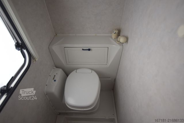 Caravana WILK Stern 440 mit Mover, Markise und Vorzelt