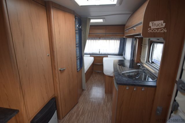 Caravana BÜRSTNER Belcanto 460 TL mit Mover und Markise