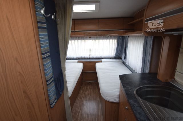 Caravana BÜRSTNER Belcanto 460 TL mit Mover und Markise