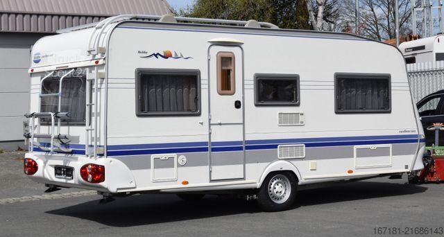 Caravana HOBBY Excellent Easy 495 UL mit Mover und Vorzelt