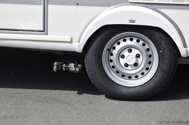 Caravana HOBBY Excellent Easy 495 UL mit Mover und Vorzelt