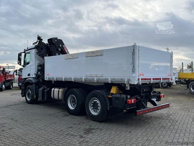 Tipvogn MERCEDES-BENZ Arocs 2543 L 3-Achs Kipper Kran Hiab 211 5xhydr.
