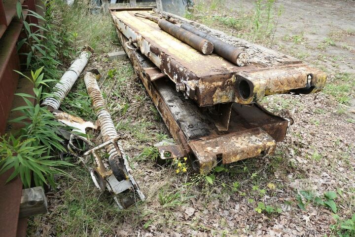 Низькорамний причіп MÜLLER-MITTELTAL Auffahrrampen, seitl. verschiebbar,Federhebewerk
