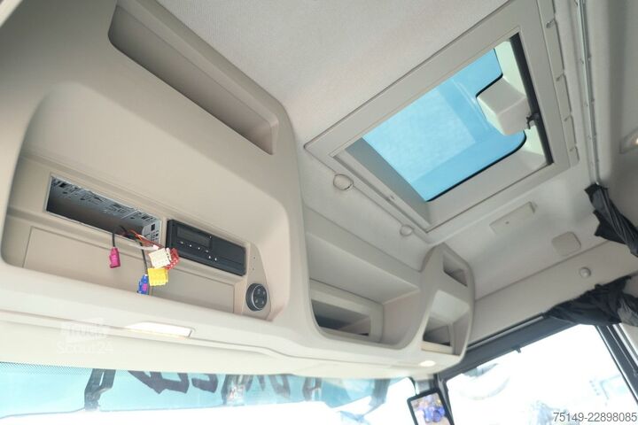 Standart çekici ünitesi IVECO AS440XT/P HR  X-WAY 500, Intarder, Klima, Navi
