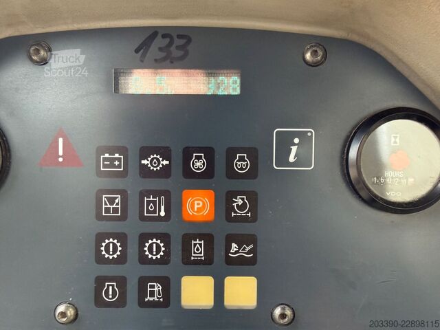 Ceļa veltnis LIEBHERR PR724LGP / 2008 BJ / Klappschild
