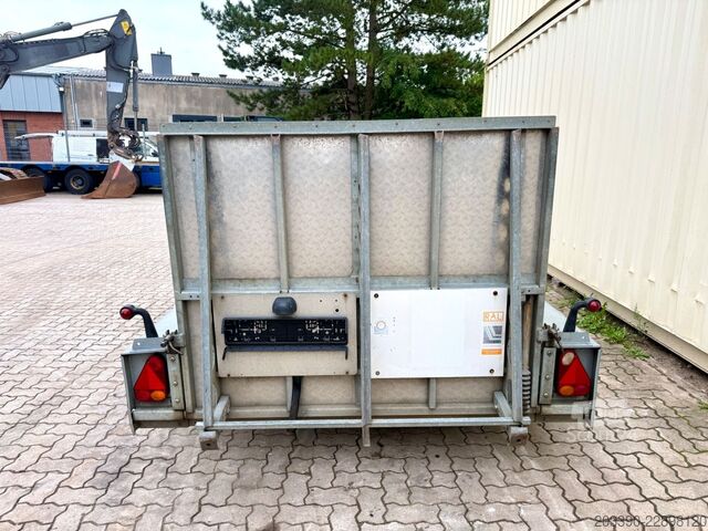 Zema kravnes piekabe IFOR WILLIAMS Baumaschinenanhänger mit Rampen / 3.500 KG