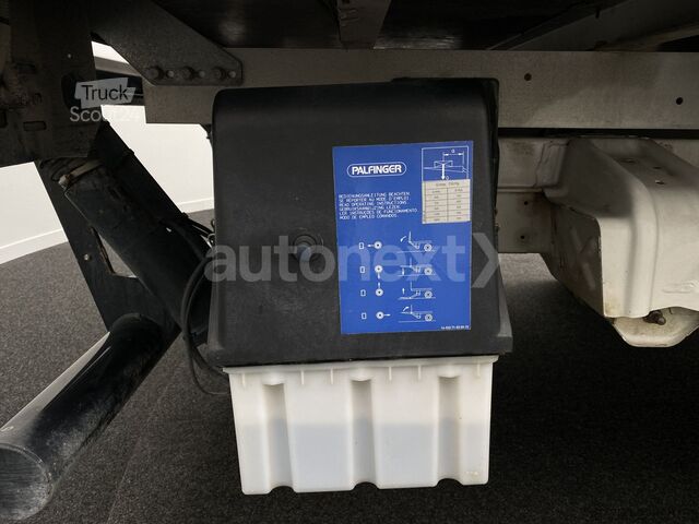 Кутиевиден ван VW Crafter 35 Automatik *Ladebordwand* Top Zustand!