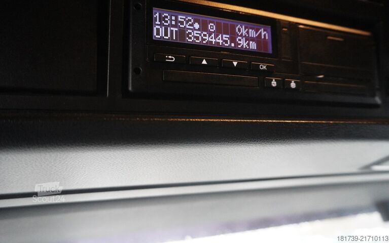 Dragbil + kylsemi-trailer MAN TGX 18.510 E6 4×2 tractor unit & trailer