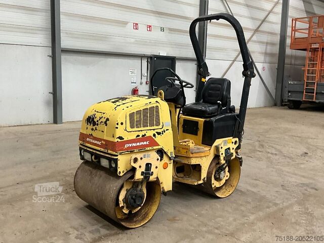 Tandem roller Dynapac CC 900