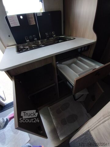 Autocaravana capucino CARADO A 364 Makise, Navi, Lithium,6 Personen Zulassung