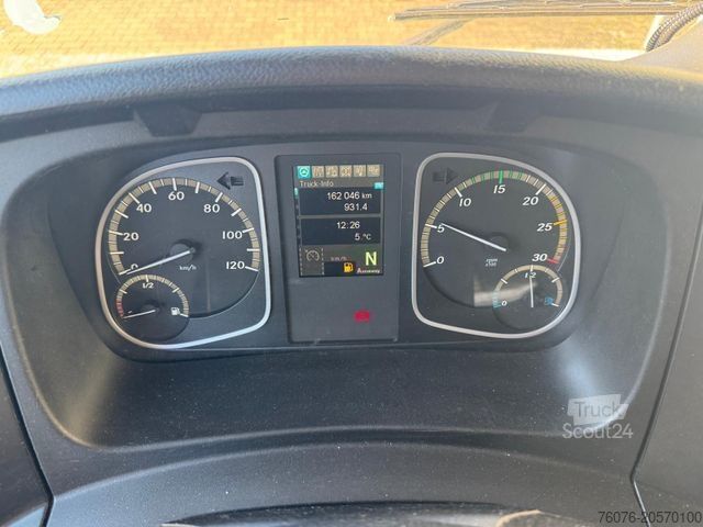 Фургон (грузовой автомобиль) MERCEDES-BENZ Atego 1524 L 7.2 m Koffer LBW2t Seitentür Kamera