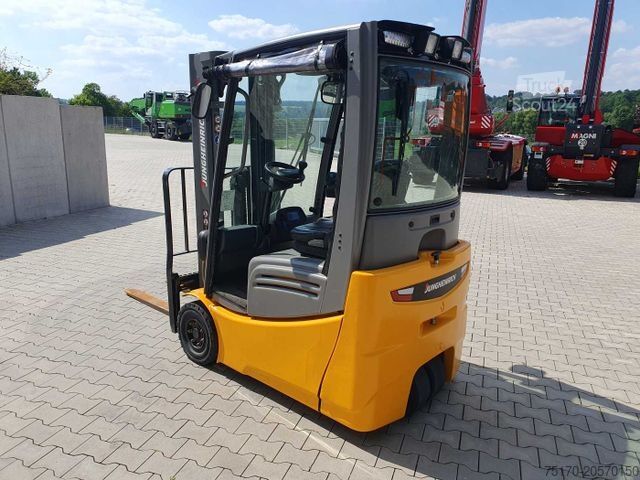 Ön yükleyici forklift JUNGHEINRICH EFG 215 / Triplex: 4.25m! / SS / nur 3.488h!