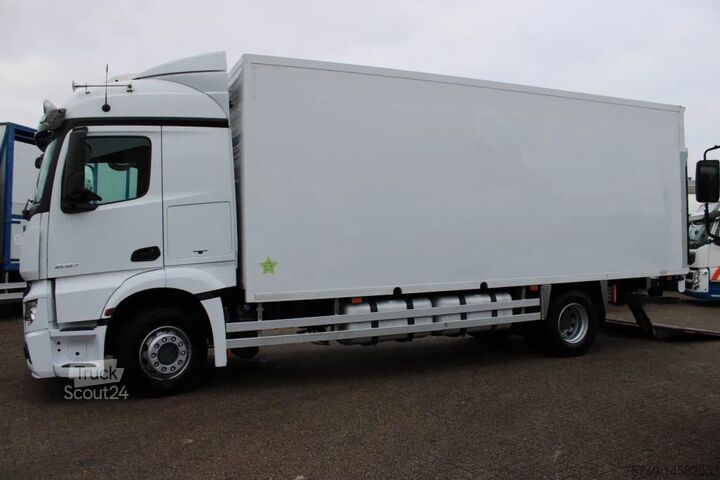 Resväska Mercedes-Benz Actros 1927 + EURO 6 + LIFT