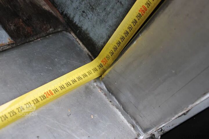 Resväska Mercedes-Benz Actros 1927 + EURO 6 + LIFT