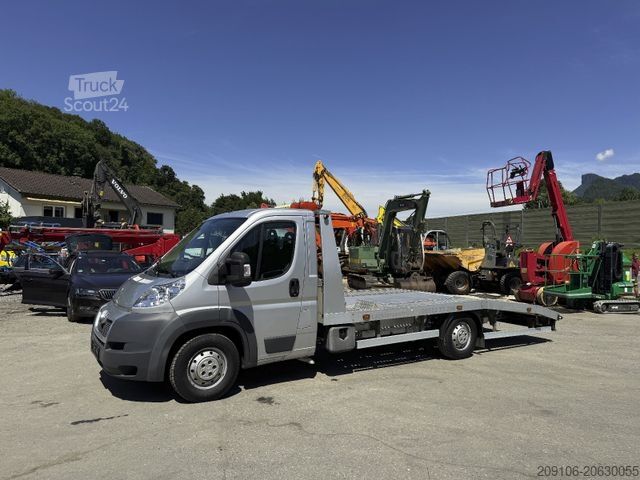Wrecker PEUGEOT Boxer 3.0 L Abschleppwagen Klima