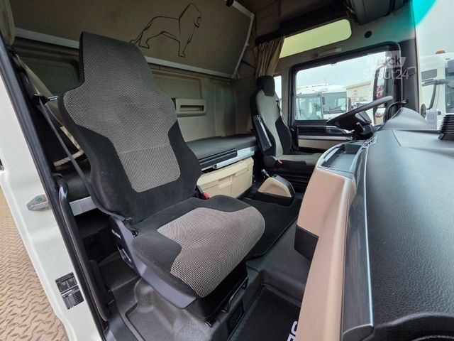 Volymdragbil MAN TGX 18.460 4X2 LLS-U / Retarder / 2 Tanks