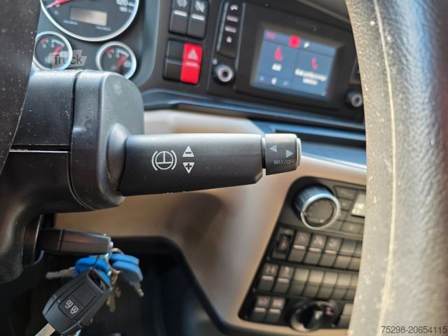 Standard dragbil MAN TGX 18.500 4x2 BLS / Retarder / 2 Tanks