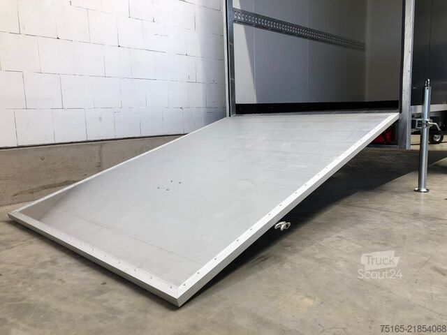 Kofferanhänger Vezeko TK B 15.30 Rampe, Tür, Fenster Kofferanhänger