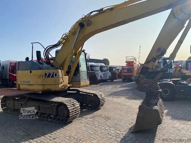 Pelle sur chenilles Komatsu PC 228 US-3 (binnendraaier / city krane)