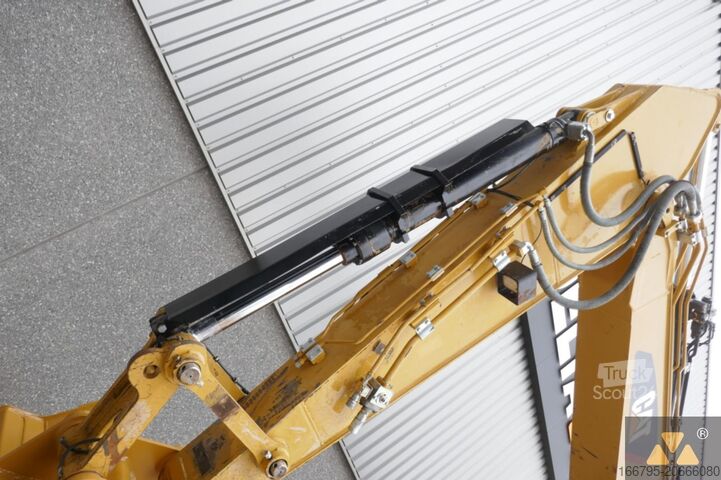 Raupenbagger Caterpillar 325F LCR