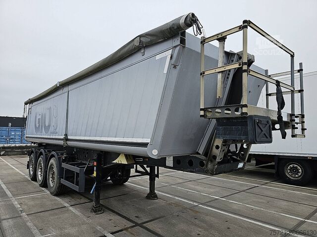 شاحنة قلابة SCHMITZ SKI 24