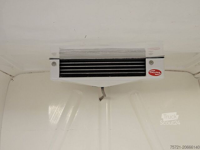 Vagone frigorifero MERCEDES-BENZ VITO 109 Koelwagen L1 FRIGO!