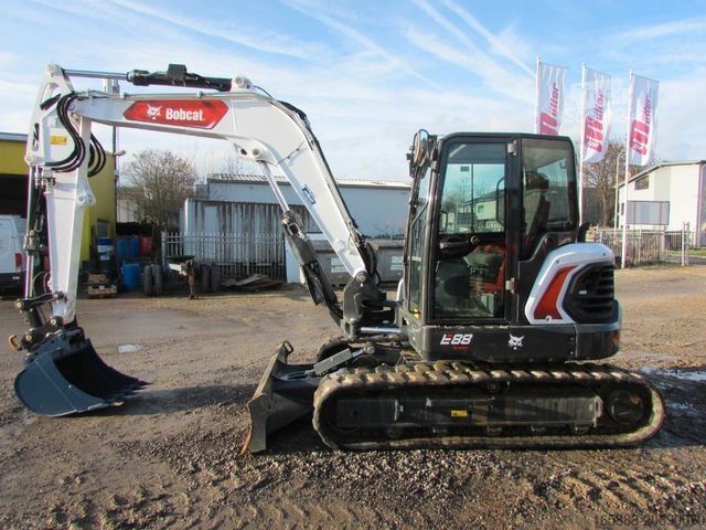 حفارة صغيرة BOBCAT E 88 R2 Minibagger 72.500 EUR