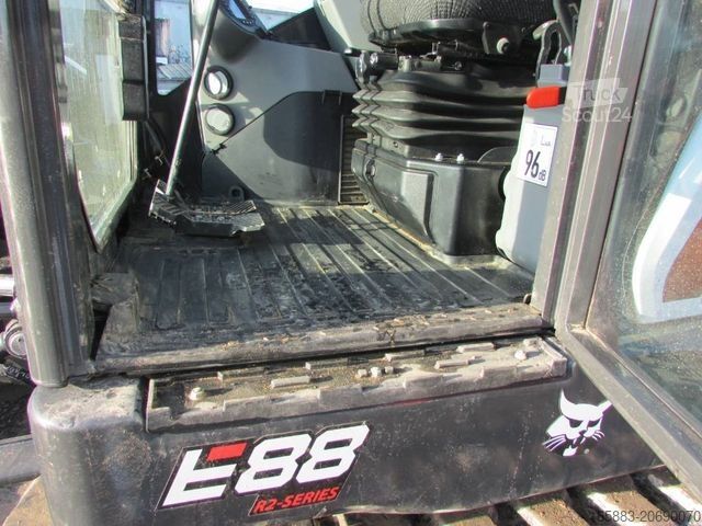 حفارة صغيرة BOBCAT E 88 R2 Minibagger 72.500 EUR